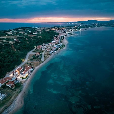 Azzurro E Verde By Rentalspro - Nea Potidaia Halkidiki Potidée Extérieur photo